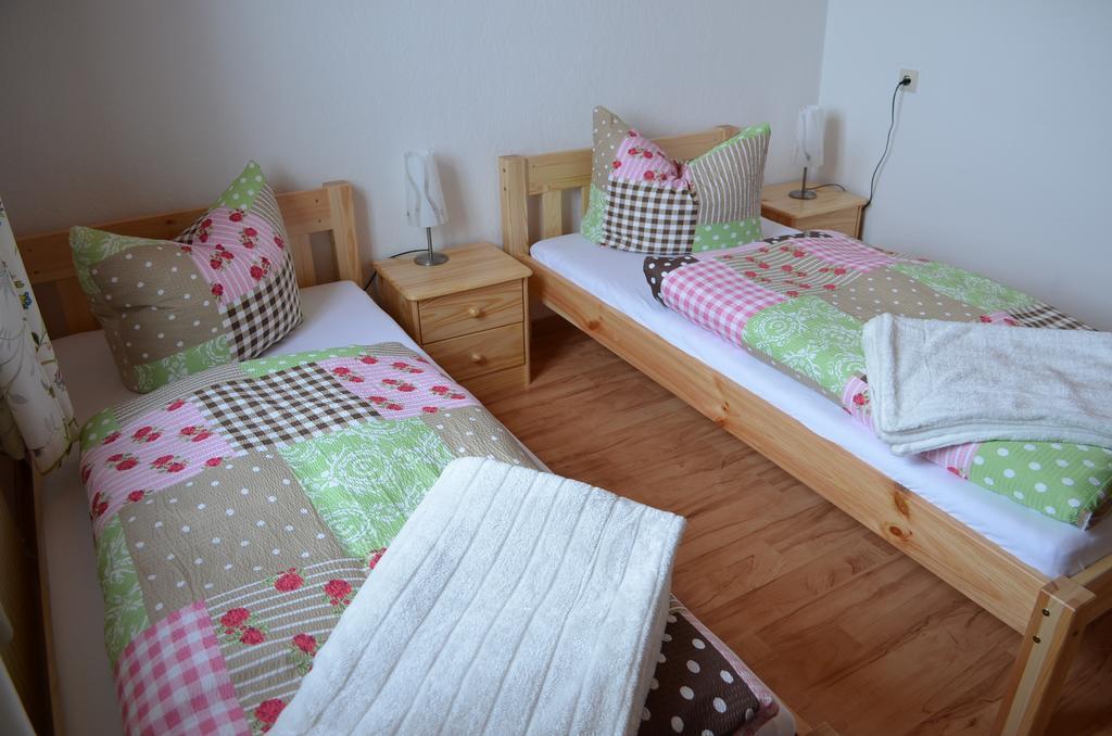 Die Dirndlkoenigin Grunenbach ภายนอก รูปภาพ