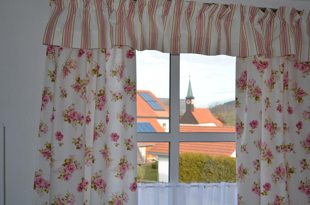 Die Dirndlkoenigin Grunenbach ภายนอก รูปภาพ