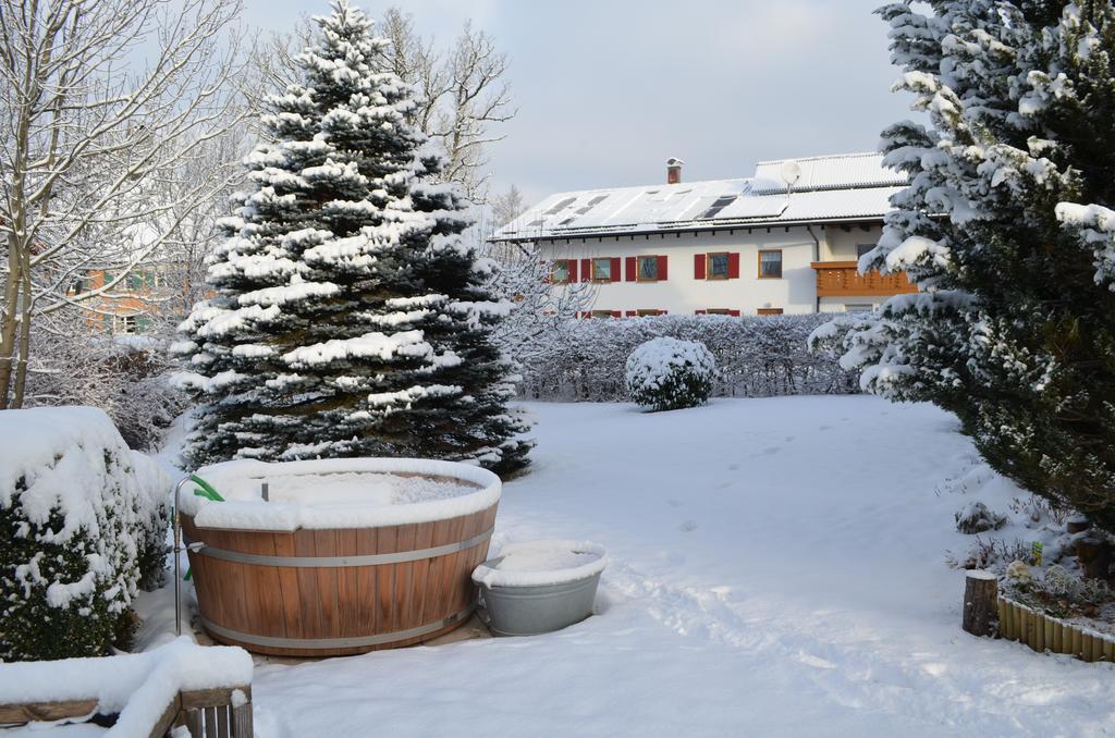 Die Dirndlkoenigin Grunenbach ภายนอก รูปภาพ